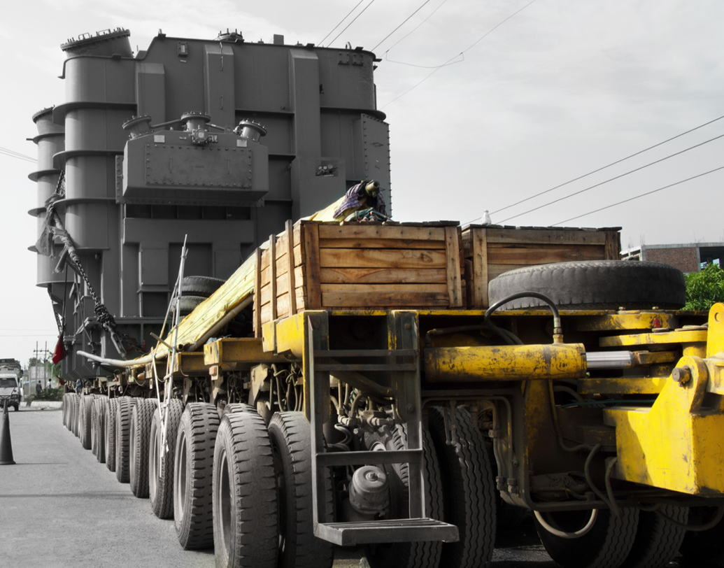 অনুমোদনের থেকে বড় আকারের গাড়ির (১৮২বি) জন্য আগে নির্দিষ্ট কোনও নিয়ম ছিল না। এবার নতুন নিয়মে ৫ হাজার টাকা জরিমানা দিতে হবে।