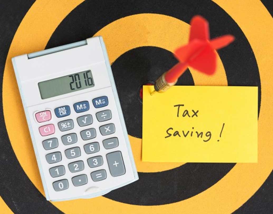 যে কোনও সময়ে আপনি আয়কর দফতরের আতস কাচের তলায় আসতে পারেন। যদি আপনি কোনও নোটিস, বিশেষত, ১৪৩(২) ধারায় নোটিস পান, তা হলে বুঝতে হবে আপনার দাখিল করা রিটার্ন অ্যাসেসিং অফিসার নজরে রেখেছেন। স্ক্রটিনি সংক্রান্ত কোনও নোটিস পেলে প্রথমেই আপনি যা করবেন তা হল, নোটিসের ভ্যালিডিটি চেক করবেন। এরপর নির্দিষ্ট সময়ের মধ্যে উত্তর দিন।