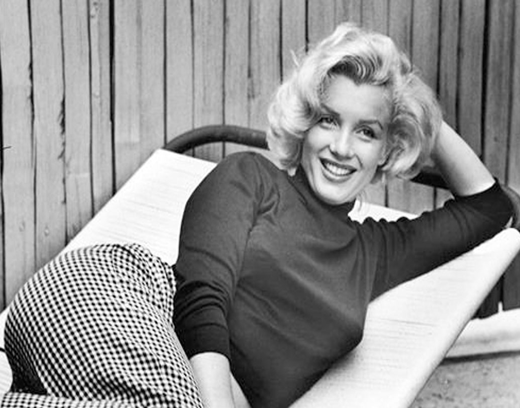 নিজের সময়ের উজ্জ্বল তারকা হলেও তাঁর পারিশ্রামিক তখনও সে রকম বাড়েনি টোয়েনটিয়েথ সেঞ্চুরি ফক্সে। তাঁর থেকে অনেকেই তখন বেশি পারিশ্রমিক পেতেন সেখানে। এই নিয়ে দু’পক্ষের দ্বন্দ্ব চরমে উঠেছিল। মেরিলিনের ব্যক্তিগত জীবনও তখন উথালপাথাল।