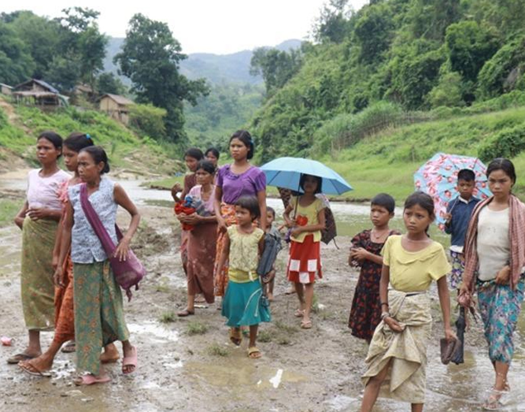 মিজোরামের সবচেয়ে পিছিয়ে পড়া এবং বিপর্যয়প্রবণ জেলা এই লঙ্গলাই। প্রতি বছর বর্ষায় এই জেলার ৪০ থেকে ১৭০টি গ্রাম একেবারে বিচ্ছিন্ন হয়ে যায়। ফলে সেখানে চাষবাস একেবারেই হয় না। এক অভিনব পদ্ধতিতে তিনি বদলে দিয়েছেন এই জেলার অবস্থা। কী ভাবে?