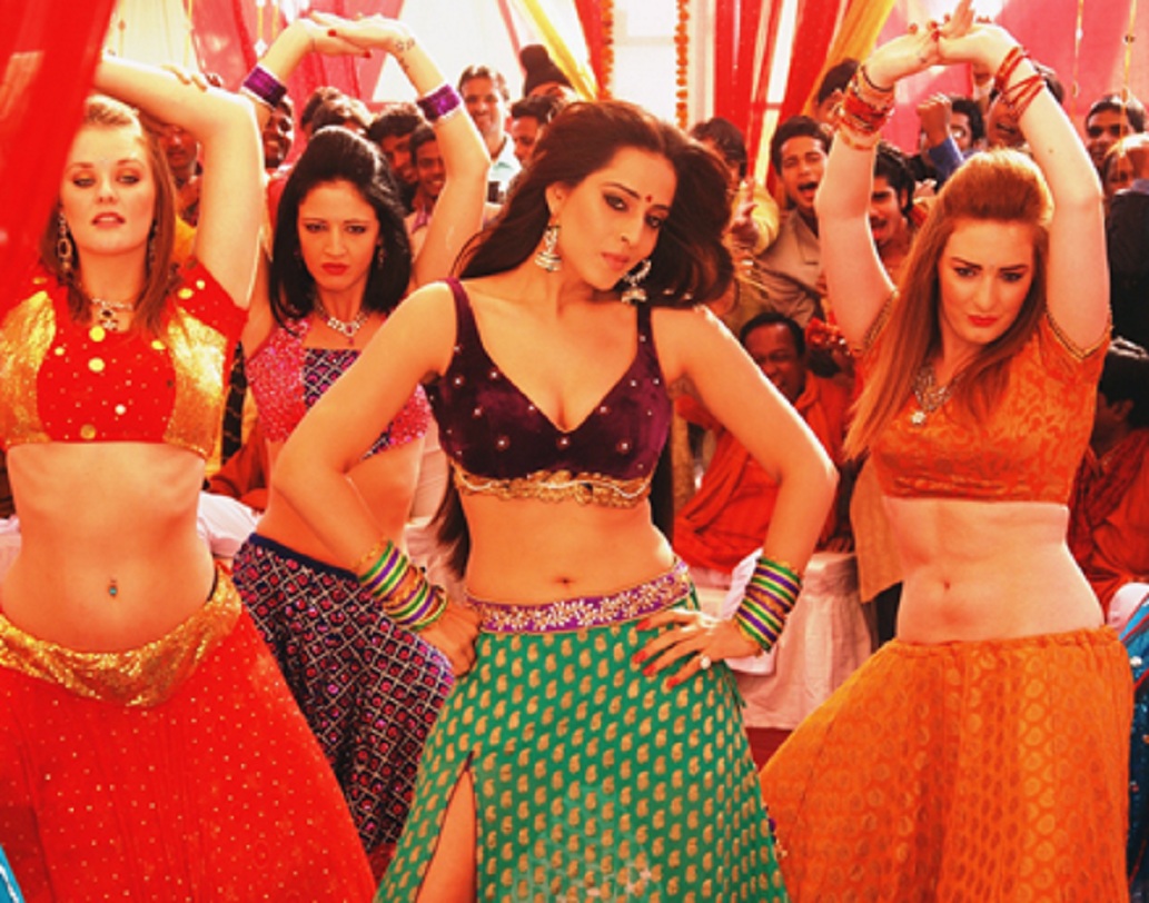 এরপর আর পিছনে ফিরে তাকাতে হয়নি তাঁকে। 'পান সিংহ তোমার', 'সাহেব বিবি অউর গ্যাংস্টার'-এর মতো হিট ছবি দিয়ে বলিউডে পাকাপাকি জায়গা করে নেন মাহি।