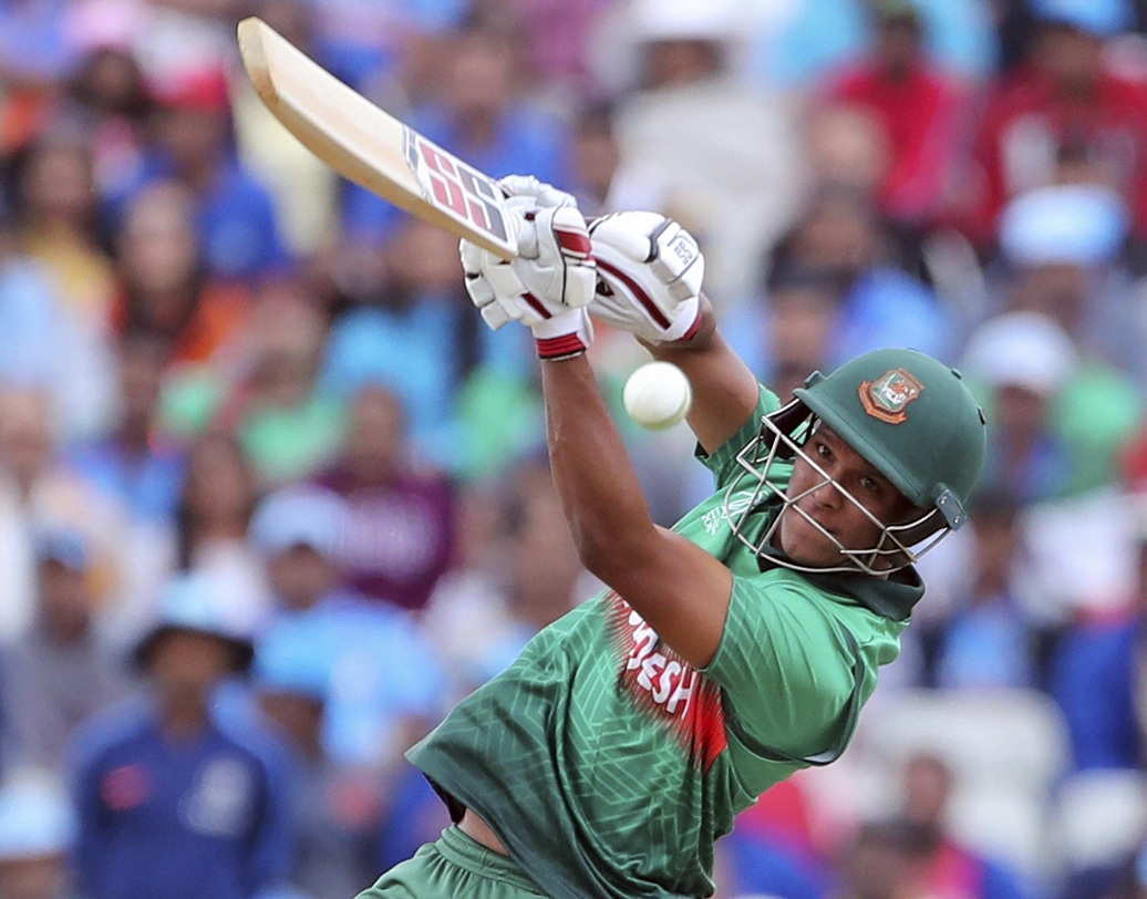 দুর্দান্ত খেললেন সইফুদ্দিন। কিন্তু তাঁকে সাহায্য করার কেউ ছিলেন না। অভিজ্ঞ মোর্তাজার কাছ থেকে আর একটু পরিণত ব্যাটিং আশা করেছিল বাংলাদেশ। তিনি সিঙ্গলস নিয়ে সইফুদ্দিনকে স্ট্রাইক দিলে ম্যাচের ফল অন্য রকম হতে পারত।