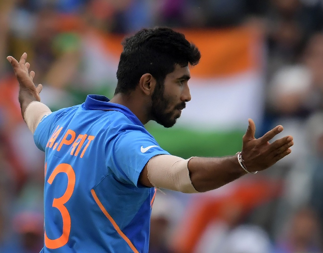 সব শেষে বলতেই হবে বুমরার কথা। উল্টো দিকে শামি যখন মার খাচ্ছেন, তখন পর পর দুই বলে টাইগারদের শেষ দুই উইকেট নিয়ে ভারতকে ম্যাচ জেতান তিনিই। বিপজ্জনক হয়ে ওঠা সাব্বির রহমানও তাঁরই শিকার। তিনি যে কতটা নিখুঁত বোলার তার প্রমাণে একটা তথ্যই যথেষ্ট, তাঁর চার উইকেটের সবকটাই বোল্ড।