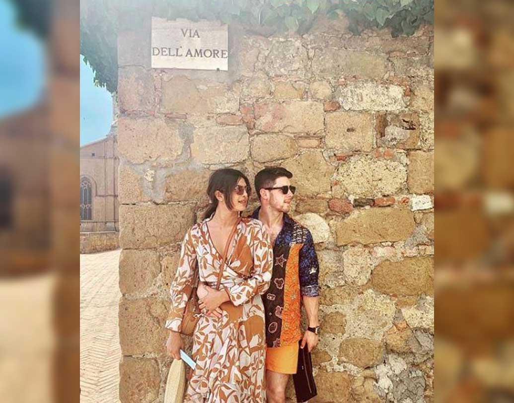 জন্মদিন পেরিয়ে গেলেও সেলিব্রেশনের রেশ এখনও কাটেনি। প্রতিদিনই ভিন্ন স্বাদের পার্টির আয়োজন করেছেন নিক।