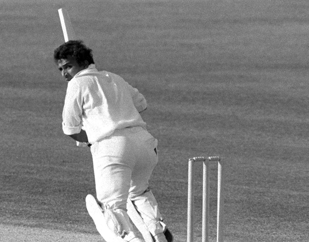 সেই জয়ের পিছনে উঠে আসছে অনেকগুলি নাম। ব্যাট হাতে দায়িত্ব নেন সুনীল গাওস্কর ও দিলীপ সরদেশাই। বল হাতে ভেল্কি দেখান স্পিনাররা। চতুর্থ দিনেই ম্যাচ জিতে নেন ভারতীয়রা। শেষ ইনিংসে দরকার ছিল ১২৪ রান, যা অনায়াসেই তুলে নেন গাওস্কররা।