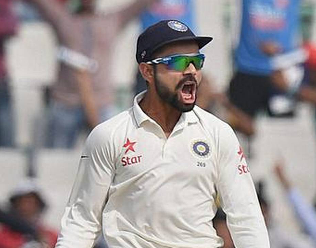 ওয়েস্ট ইন্ডিজে প্রথম বারের জন্য অধিনায়ক হিসেবে সফর করেন বিরাট ২০১৬-তে। এবং জয় পায় সে বারেই। ২-০ ব্যবধানে জয় পায় ভারত। হেরে যায় টি-টোয়েন্টি সিরিজে।