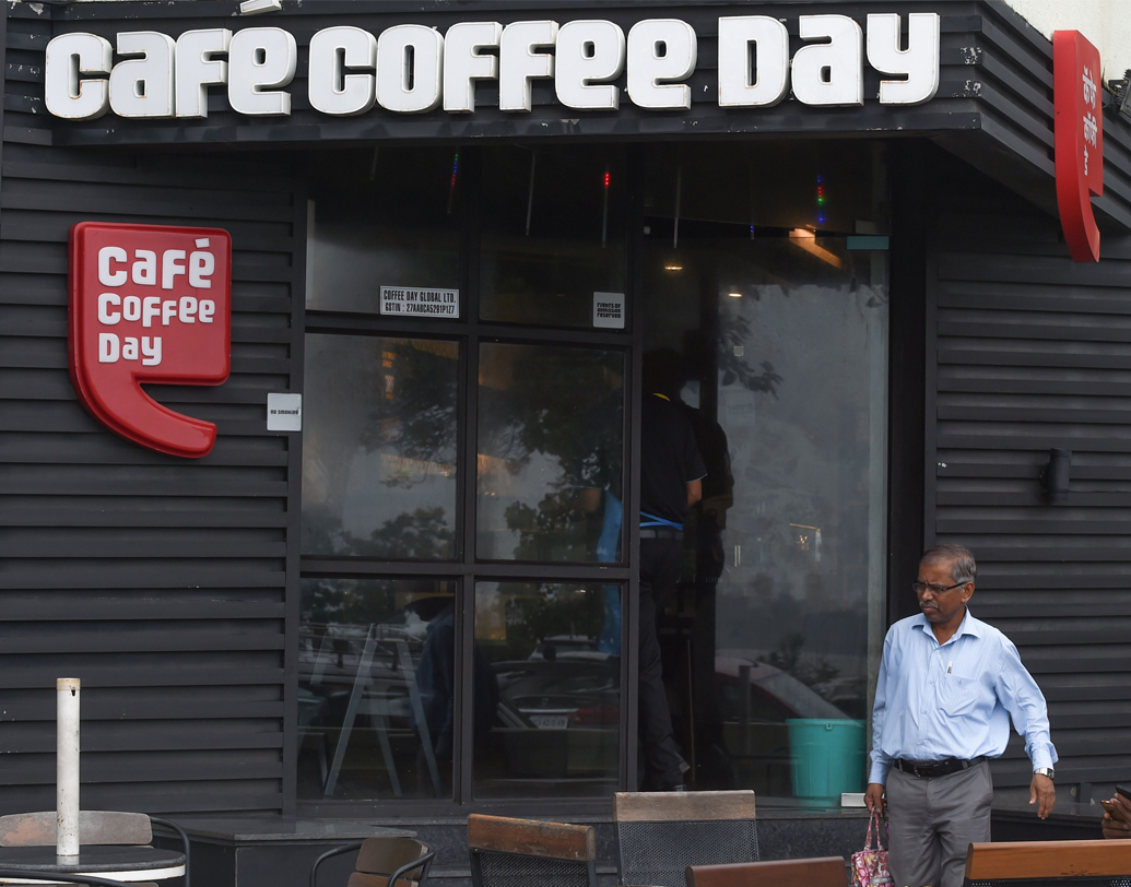 ১৯৫৯ সালে সিদ্ধার্থের জন্ম কর্নাটকের চিকমাগালুর জেলার বর্ধিষ্ণু ব্যবসায়ী পরিবারে। তরুণ বয়স থেকেই কফি ব্যবসার সঙ্গে পরিচিত ছিলেন সিদ্ধার্থ।