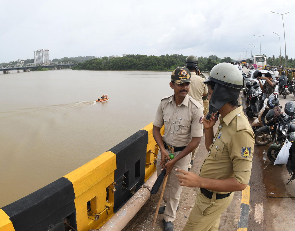 ব্যবসার পরিধি বাড়িয়ে সিদ্ধার্থ পা রেখেছেন তথ্যপ্রযুক্তি ক্ষেত্রেও। তাঁর প্রতিষ্ঠিত সংস্থার নাম ‘গ্লোবাল টেকনোলজি ভেঞ্চার্স’।অর্থনৈতিক সংস্থা, উড প্রসেসিং সংস্থা ও হসপিটালিটি ব্যবসাও রয়েছে এই কফি ব্যারনের মালিকানায়।