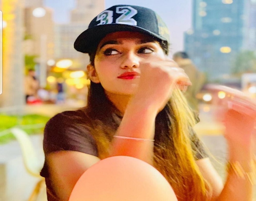 শামিয়ার জন্ম হরিয়ানার চান্দেনি গ্রামে ১৫ সেপ্টেম্বর ১৯৯৫ সালে জন্মগ্রহন করেন। তিনি বি.টেক ইঞ্জিনিয়ারিং পাশ করেছেন।