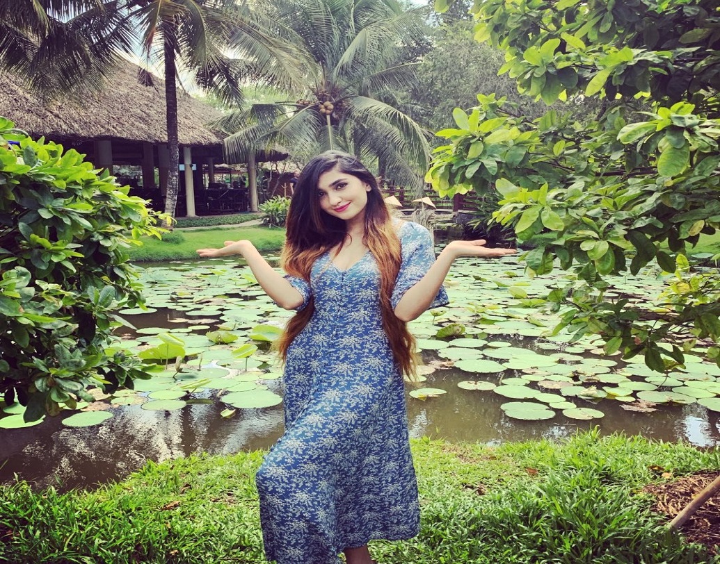 এর পর এক বছর ধরে নাকি প্রেম চলার পর অবশেষে বিয়ে করতে চলেছেন তাঁরা। শামিয়ার নয়াদিল্লির আত্মীয়রা এই খবর ফাঁস করেছেন।