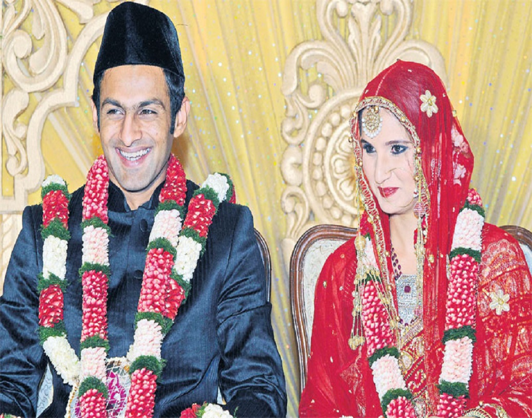 কিছু দিন আগেই ভারতের টেনিস তারকা সানিয়া মির্জাকে বিয়ে করেন পাকিস্তানি ক্রিকেটার শোয়েব মালিক। তিনি ছাড়াও ভারতীয় অভিনেত্রী রিনা রয়কে বিয়ে করেন পাকিস্তানের ক্রিকেটার মহসিন খান।