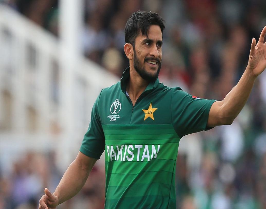 বিয়ে নিয়ে না হলেও পাকিস্তান দলে জায়গা পাওয়া নিয়ে চাপে রয়েছেন হাসান আলি। বিশ্বকাপে চোটের জন্য দল থেকে ছিটকে যাওয়ায় দলে ফিরতে হলে তাঁকে আমির-আফ্রিদিদের সঙ্গে লড়াই করতে হবে।