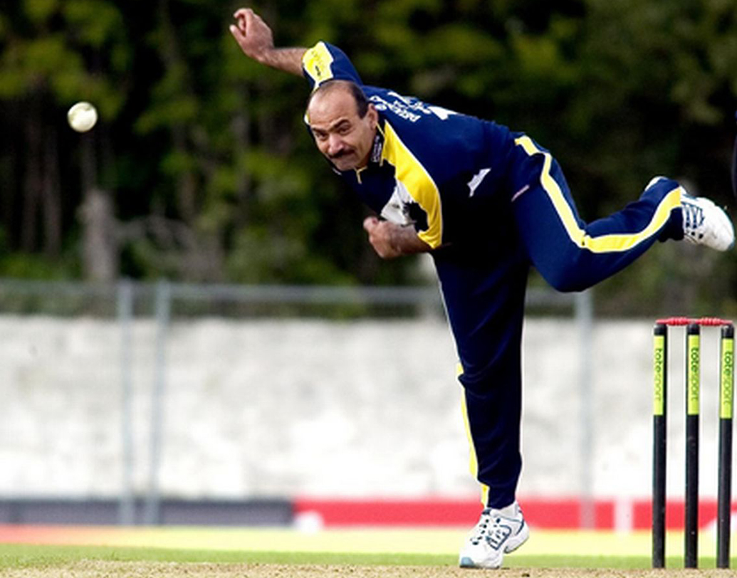 অসিম বাট- ডোপ কাণ্ডে জড়িয়েছে স্কটিশ ক্রিকেটারের নামও। একাধিকবার ড্রাগ কাণ্ডে ধরা পড়ে ২০০৫ সালে এক বছরের জন্য সব ধরনের ক্রিকেট থেকে তাঁকে বহিষ্কার করা হয়। জন্ম পাকিস্তানে হলেও তিনি আন্তর্জাতিক ক্রিকেট খেলেন স্কটল্যান্ডের হয়ে। ২০০৯ সালে মৃত্যু হয় তাঁর।বাটের মৃত্যু নিয়েও রয়েছে বিস্তর বিতর্ক।