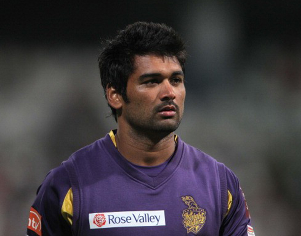 প্রদীপ সাংওয়ান- বাঁ-হাতি এই ভারতীয় বোলার ভারতের অনূর্ধ্ব-১৯ দলের সদস্য ছিলেন। আইপিএলে খেলেছেন নাইট রাইডার্সের হয়েও। ২০১৩ সালে ডোপ কাণ্ডে নাম জড়ায় তাঁর। ১৮ মাসের জন্য ক্রিকেট থেকে বহিষ্কার করা হয় তাঁকে।