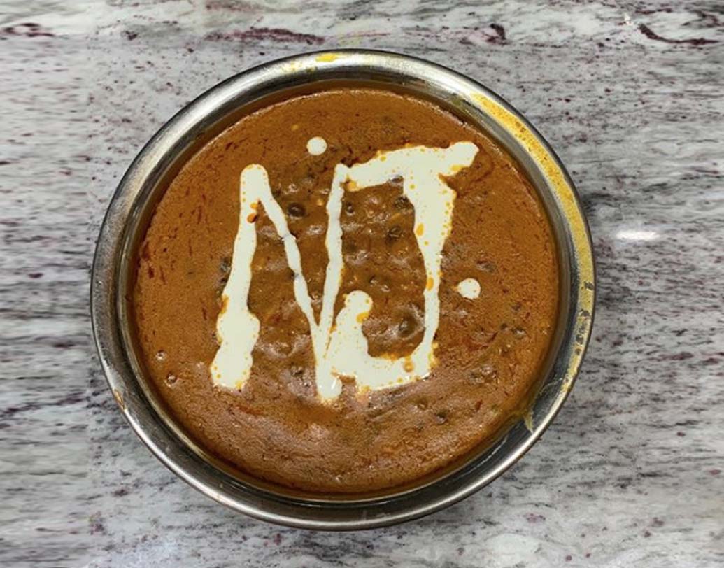 বিয়ের পরই শ্বশুরবাড়িতে রান্না করেছেন নুসরত। নিখিলের প্রিয় পদ তৈরি করেছিলেন তিনি। সোশ্যাল মিডিয়ায় সে ছবিও দিয়েছিলেন নায়িকা।