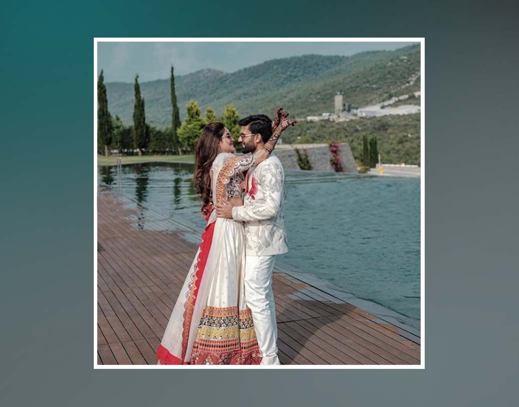 এ দিন সকালে ইসকনের রথযাত্রার অনুষ্ঠানে নিখিলকে সঙ্গে নিয়ে উপস্থিত ছিলেন নুসরত। মুখ্যমন্ত্রী মমতা বন্দ্যোপাধ্যায়ের উপস্থিতিতে রথের সামনে আরতি করেন তিনি।