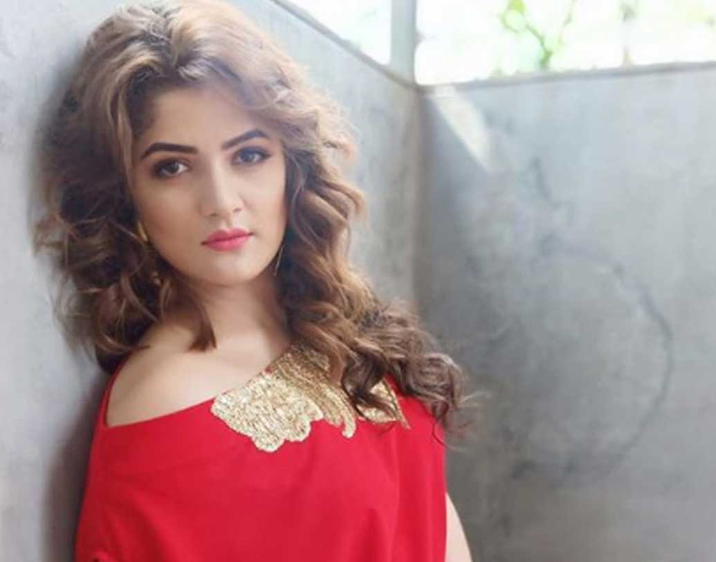 বিয়ের পর এ বার সুখবর দিতে চলেছেন শ্রাবন্তী। এই সুখবর তাঁর কেরিয়ারের।