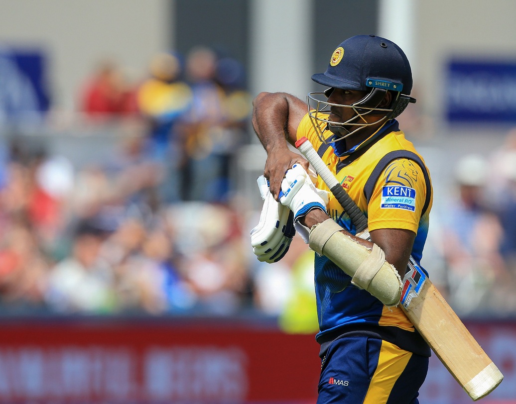 অ্যাঞ্জেলো মাথিউস- ওয়েস্ট ইন্ডিজ ম্যাচে দেড় বছর পর বল করতে এসে প্রথম বলেই পুরানের উইকেট নিয়ে খেলা ঘুরিয়ে দিয়েছিলেন তিনি। চোটের জন্য বল করেন না বহুদিন। বিশ্বকাপে ব্যাট হাতে ছয় ম্যাচে মাত্র ১৩১ রান। লোয়ার মিডল অর্ডারে ভরসার জায়গা নিয়ে প্রশ্ন উঠছে। অনভিজ্ঞ শ্রীলঙ্কা দলে তাঁর অভিজ্ঞতার দাম এই মুহূর্তে অনেক। কিন্তু বিশ্বকাপ শেষে তাঁর চোট, খারাপ ফর্ম কি উপেক্ষা করতে পারবে শ্রীলঙ্কার সিলেকশন কমিটি?