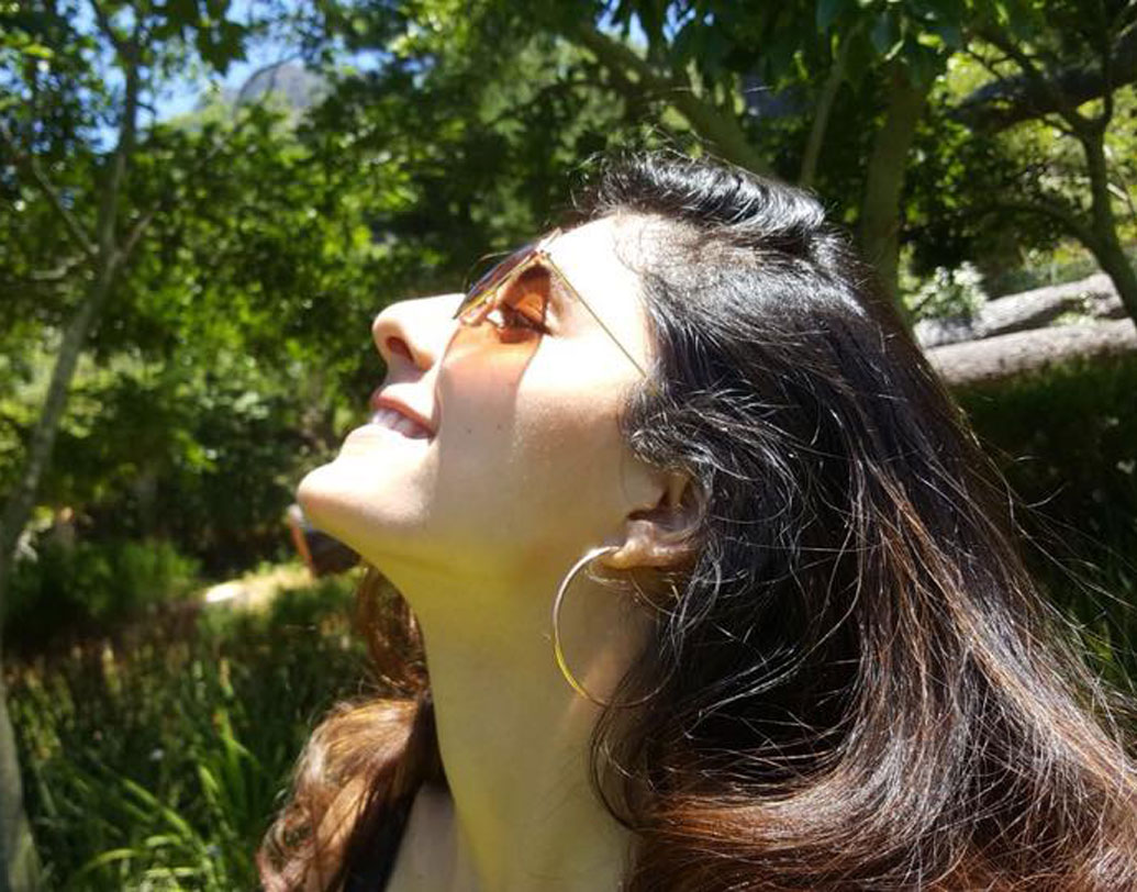 জীবনের প্রথম ছবি হিসাবে মালয়ালম ছবি ‘ঠাট্টাথিন মারায়াথু’ জন্য চার মাস ভয়েস ট্রেনিং, মলয়ালম ভাষা ও গিটার সব কিছুই শিখতে হয় তাঁকে।