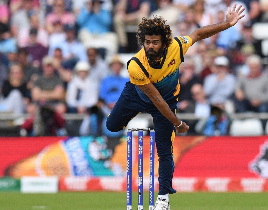 ২০০৭ বিশ্বকাপে মুথাইয়া মুরলীধরনের অফস্পিনের জালেআটকে পড়েন বহু ব্যাটসম্যান। কিন্তু লাসিথ মালিঙ্গার ডেথ ওভারে ব্যাটসম্যানের পায়ের পাতা লক্ষ্য করে নির্ভুল ইয়ার্কার ছিল শ্রীলঙ্কার ফাইনালে যাওয়ার অন্যতম কারণ। মালিঙ্গা ৪.৮৬-এর ইকোনমি রেট-সহ ৮ ম্যাচে ১৮ টি উইকেট নেন। দক্ষিণ আফ্রিকার বিরুদ্ধে চার বলে চার উইকেট নিয়ে একাই ম্যাচের রং বদলে দেন মালিঙ্গা। শেষে মুরলী ও মালিঙ্গা হয়ে রইলেন সে বারের বিশ্বকাপের পরাজিত নায়ক।