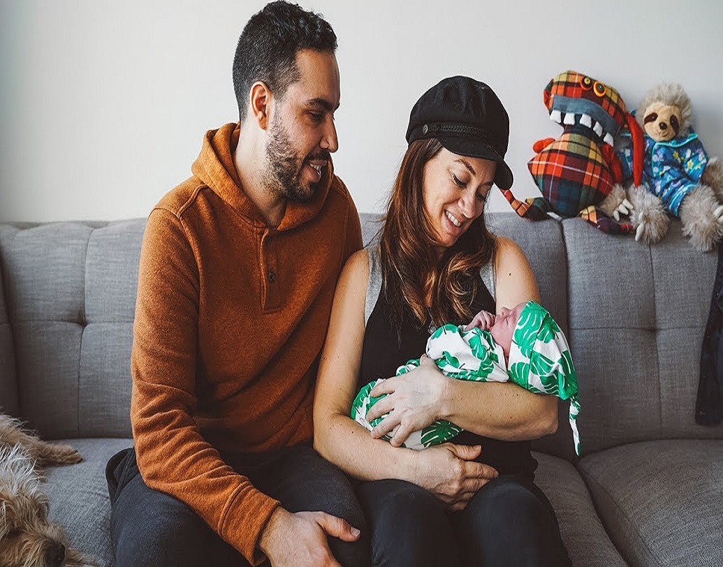 ২০১৭ সাল থেকে ক্রিসচেন এবং সিয়া তাঁদের এই ছোট এয়ারস্ট্রিম বাড়িতে রয়েছেন মেয়ে কিয়া এবং পোষ্য অ্যাটলাসকে নিয়ে।