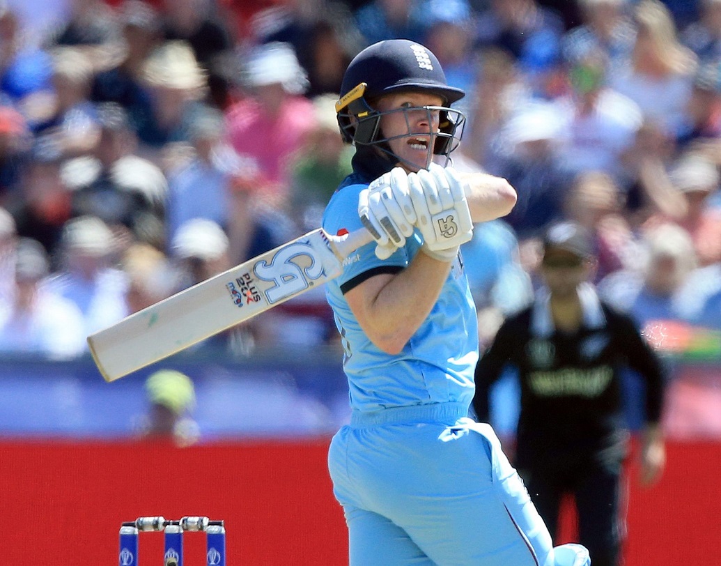 ২০০৭ সালের বিশ্বকাপে ইংল্যান্ডের হয়ে এড জয়েস এবং আয়ারল্যান্ডের হয়ে অইন মর্গ্যান খেলেন। কিন্তু ২০১১ সালের বিশ্বকাপে এড জয়েস আয়ারল্যান্ডের হয়ে এবং অইন মর্গ্যান ইংল্যান্ডের হয়ে প্রতিনিধিত্ব করেন।