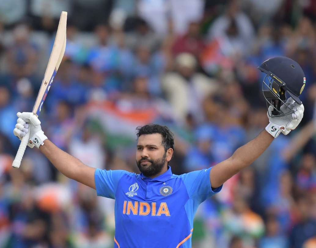 রোহিত শর্মা: পাঁচটা সেঞ্চুরির রেকর্ড করে ওপেনে প্রথম নামটা অন্য কারও ভাবার সুযোগই দেননি 'রো-হিট'। এক বিশ্বকাপে সর্বাধিক রানের সচিনের ৬৭৩ রানের রেকর্ড টপকাতে আর মাত্র ২৭ রান বাকি রোহিত শর্মার। সেমিফাইনালে সেঞ্চুরি করলে তিনি হবেন বিশ্বকাপে সর্বাধিক শতরানের মালিক।