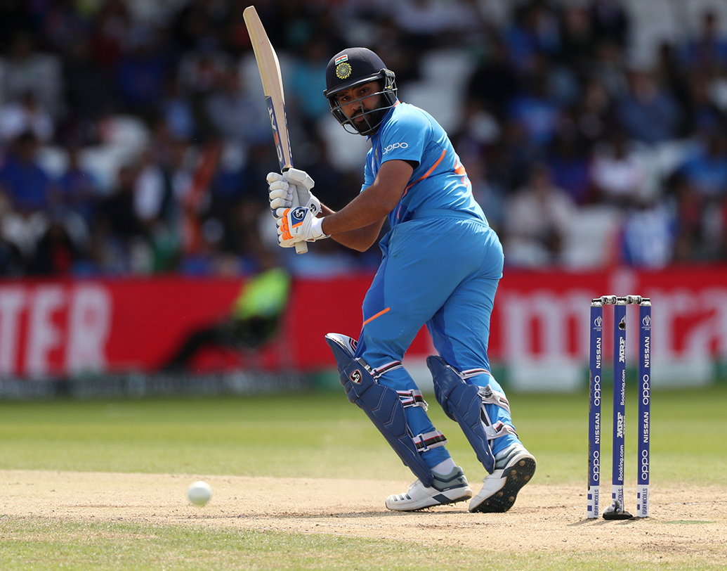 ৯টি লিগ ম্যাচের মধ্যে ৮বার ব্যাট করে ৬৪৭ রান করে ফেলেছেন তিনি। যা এখনও পর্যন্ত কোনও একটি বিশ্বকাপে করা দ্বিতীয় মোট সর্বোচ্চ ব্যক্তিগত রান।