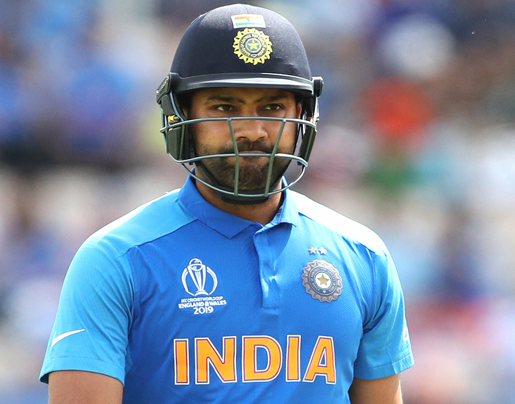 ৮টা ইনিংসে ৫বার শতরান করে ভেঙে দিয়েছেন প্রাক্তন শ্রীলঙ্কান কিংবদন্তী ক্রিকেটার কুমার সঙ্গকারার রেকর্ড। এর আগে একটি বিশ্বকাপে ৪টি শতরানের রেকর্ড ছিল এই বাঁহাতির ঝুলিতেই।