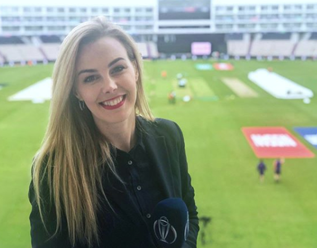 এক আন্তর্জাতিক টিভি চ্যানেলে রাগবি সঞ্চালক হিসেবেও কাজ করেছেন এলমা। শুধুই কি সঞ্চালনা? বহুমুখী প্রতিভাসম্পন্ন এলমা দক্ষিণ আফ্রিকা রাগবি অ্যাসোসিয়েশন এর মার্কেটিং ম্যানেজার হিসবেও নিযুক্ত হয়েছিলেন।