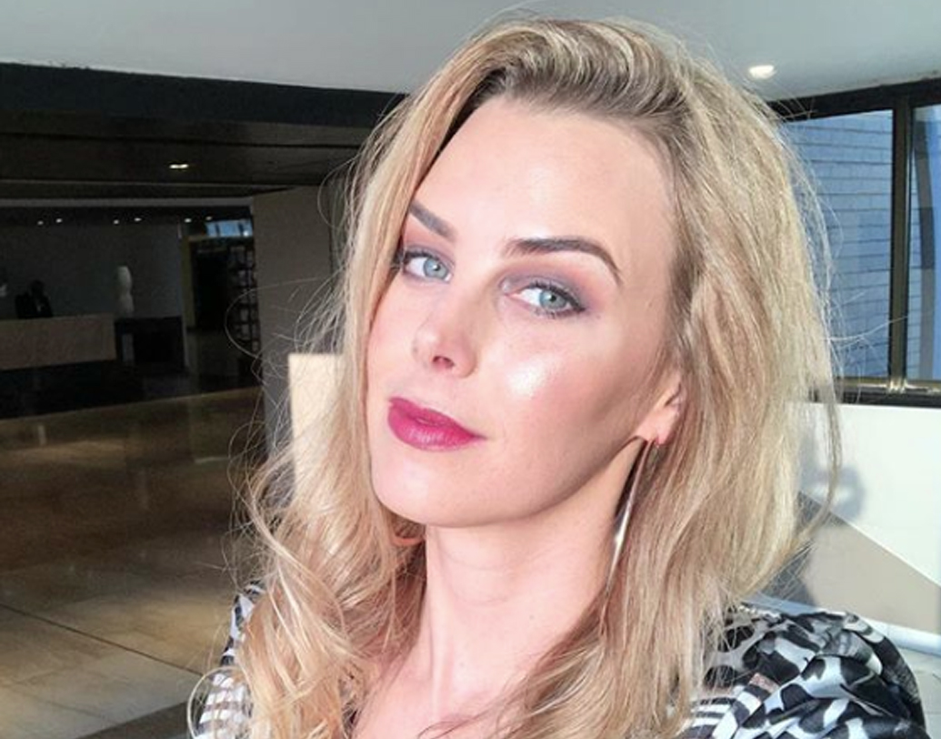 ২০১১ সালে রাগবি বিশ্বকাপেও তিনি সঞ্চালনার দায়িত্বে ছিলেন।