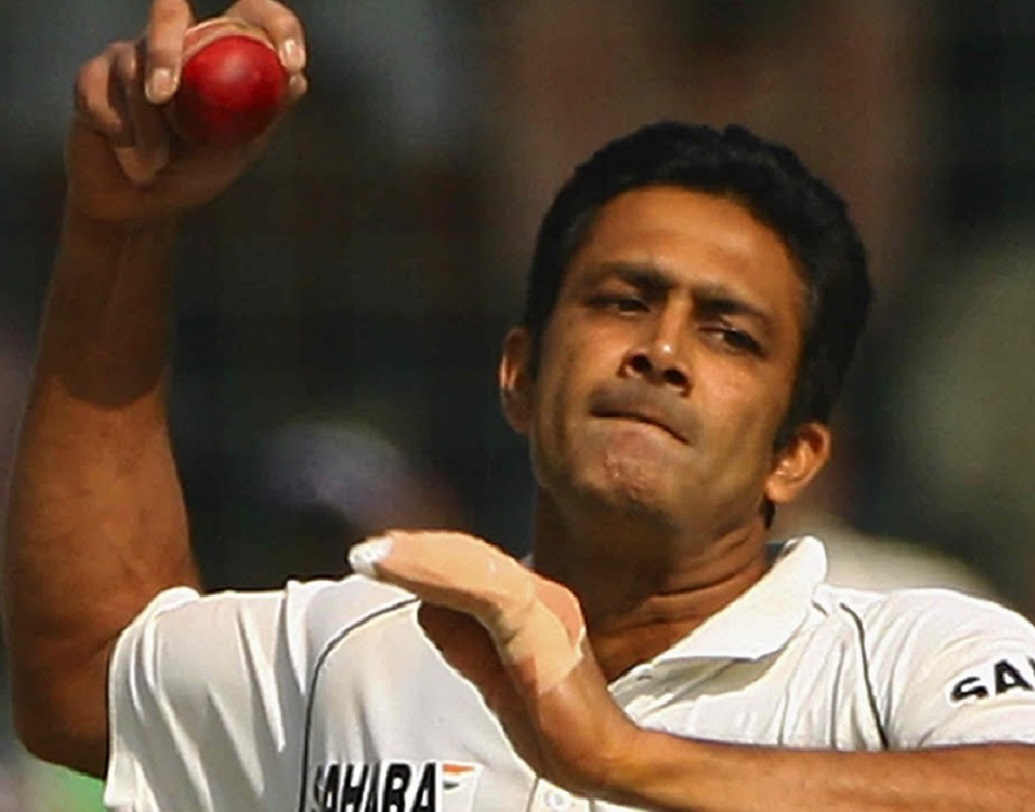 অনিল কুম্বলে- স্পিন মন্ত্রে ভারতে নতুন যুগের সূচনা করেন অনিল কুম্বলে। তাঁর লেগস্পিনের ফাঁদে নাস্তানাবুদ হয়েছেন বিশ্বের বহু তাবড় ব্যাটসম্যান। এই দলের স্পিন বিভাগের দায়িত্বে থাকবেন তিনি।