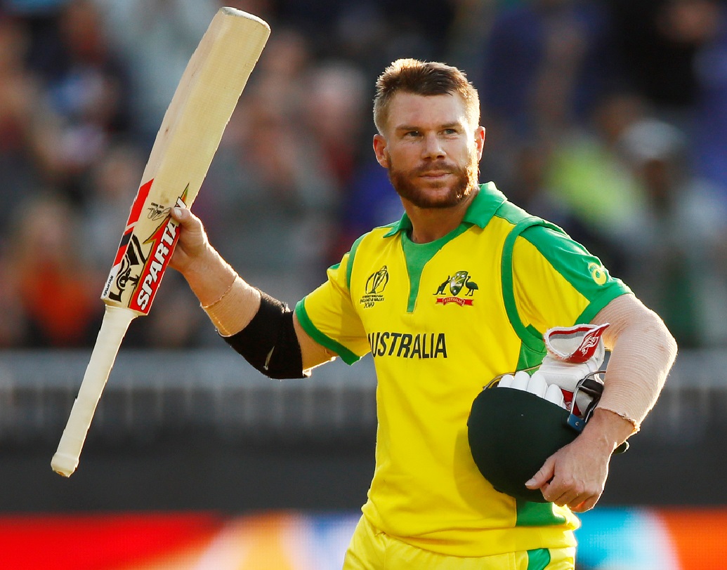 সর্বোচ্চ স্কোর:
ডেভিড ওয়ার্নার- বল বিকৃতি কাণ্ডে এক বছর নির্বাসন শেষ করে বিধ্বংসী মেজাজে ফিরেছেন। বাংলাদেশর বিরুদ্ধে গ্রুপ লিগে তাঁর ১৬৬ রানই এখনও পর্যন্ত এই বিশ্বকাপে একক সর্বোচ্চ স্কোর।