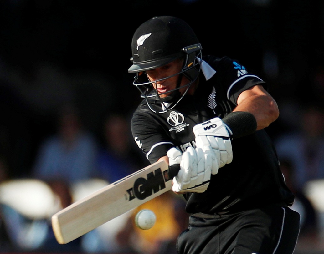 রস টেলর এই বিশ্বকাপে কিউয়িদের রান সংগ্রহকারিদের তালিকায় দ্বিতীয়। ২৬১ রান করলেও কোনও শতরান নেই। এই বিশ্বকাপে এখনও পর্যন্ত অসাধারণ কিছু না ঘটালেও কিউয়ি বাহিনীর মিস্টার ডিপেন্ডেবল তিনিই। নজর রাখতে হবে তাঁর দিকেও। কারণ একবার ক্রিজে টিকে গেলে তাঁকে ফেরানো বেশ কঠিন।