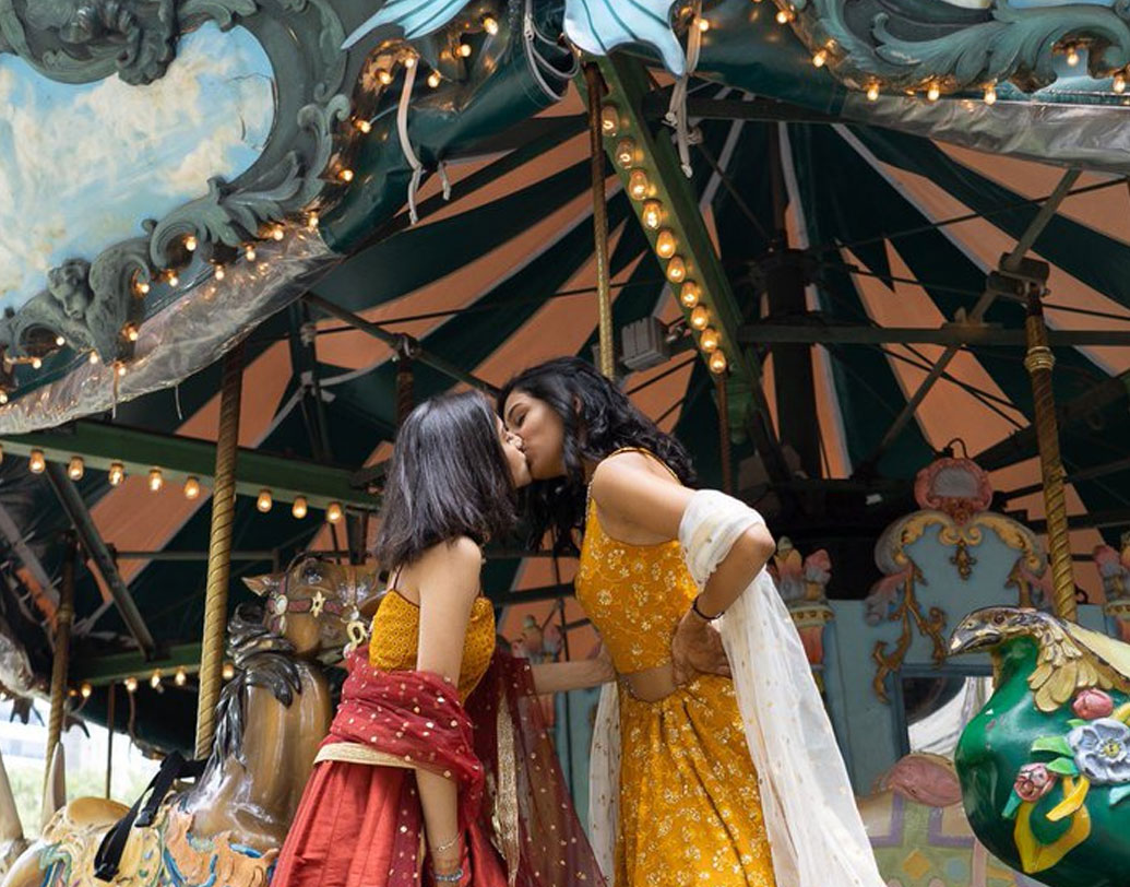 সুন্দস-অঞ্জলির ফোটোশুট যিনি করেছেন, সেই ফোটোগ্রাফার সরোওয়র আহমেদও আপ্লুত। তিনিও দু’জনকে শুভেচ্ছা জানিয়েছেন। সোশ্যাল মিডিয়ায় ছবির সিরিজ পোস্ট করে তার নাম দিয়েছেন ‘এ নিউ ইয়র্ক লভ স্টোরি’।