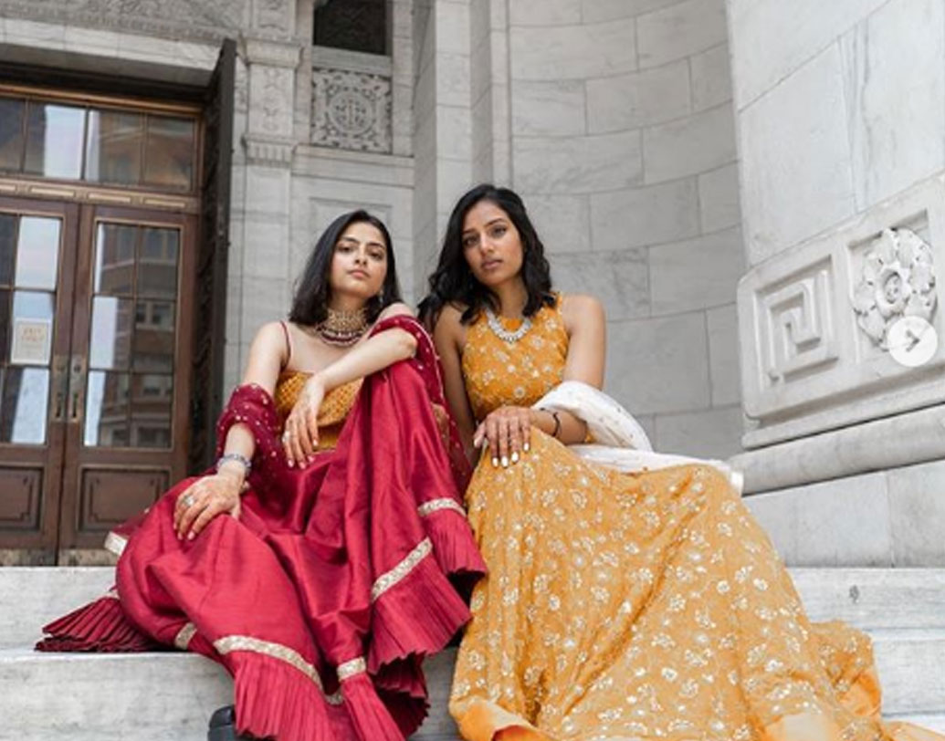 তাঁদের দু’জনকে দু’জনের ‘জীবনসঙ্গী’ বলা হবে, নাকি ‘জীবনসঙ্গিনী’, তা নিয়ে ভাবিত নন এই দুই তরুণী। তাঁরা শুধু চান বাকি জীবনটাও এ ভাবে ভালবাসার তরীতে পাড়ি দিতে। একে অন্যের ‘বেটার হাফ’ হয়ে। তাঁদের দেখে মানবতার প্রেমে পড়েছেন নেটিজেনরা।