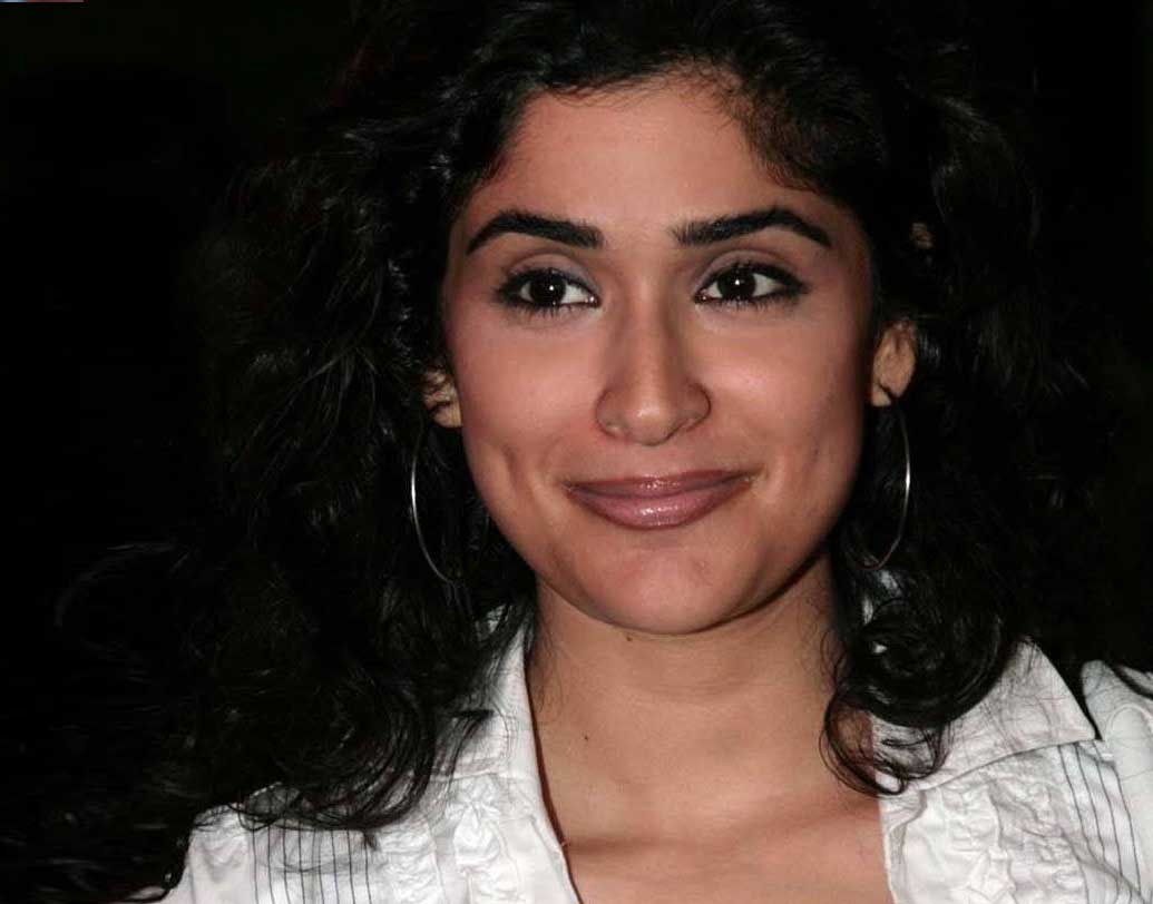 দক্ষিণ ভারতীয় ছবিতেও তাঁর অভিনয় জনপ্রিয় ছিল। তামিল, তেলুগু, মালয়ালম এবং কন্নড় ছবিতে কাজ করেছেন তিনি। নন্দমুরি বালকৃষ্ণ, চিরঞ্জিবী, নাগার্জুনের মতো প্রথম সারির নায়কের সঙ্গে তাঁর অভিনয় জয় করেছিল বক্স অফিস।