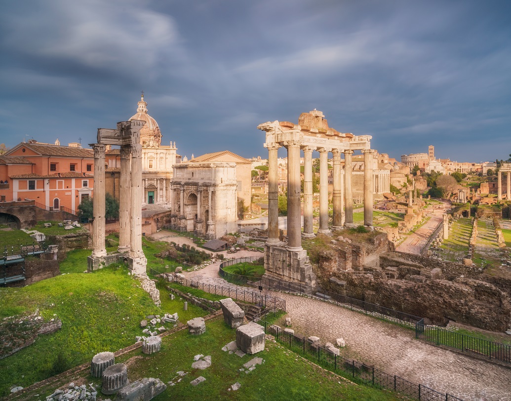 লেখাটি পড়ে বোঝা যায় যে, ওই ব্যক্তি রোম থেকে লন্ডন দীর্ঘ রাস্তা অতিক্রম করে এসেছিলেন এবং সেই রাস্তা পেরোতে গিয়ে তাঁর সমস্ত টাকা শেষ হয়ে গিয়েছে। বন্ধুদের উপহার দেওয়ার জন্য বেশি টাকা না থাকায় এই পেনেই তিনি টাকা না থাকার বিষয়টি মজার ছলে উল্লেখ করেছেন।