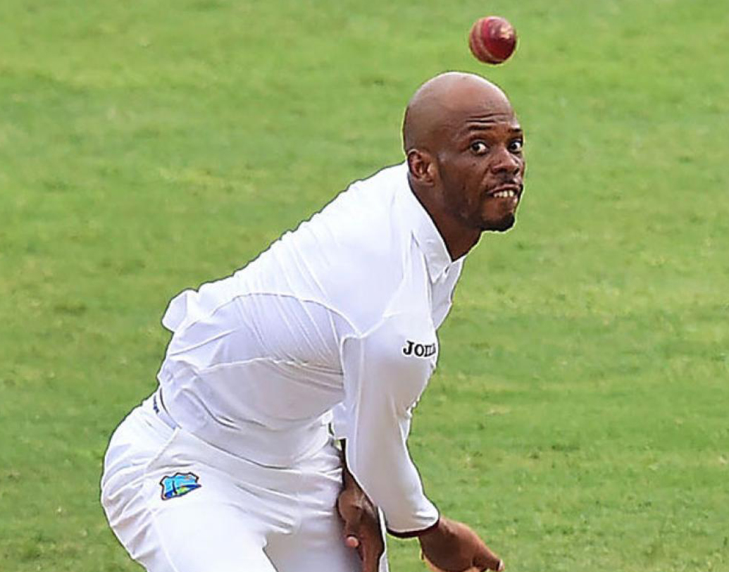 রস্টন চেজ- এই দলের সেরা স্পিনার তিনিই। ভারত বরাবরই স্পিন ভাল খেলে। এবারের ভারতীয় দলের ব্যাটিং বলাই যায় প্রায় পূর্ণ শক্তির। সেই ব্যাটিং লাইনআপকে কি চাপে ফেলতে পারবেন চেজ? লোয়ার মিডলে তাঁর ব্যাটিংও দলকে ভরসা দেবে। সম্প্রতি ভারত ‘এ’-র বিরুদ্ধে সেঞ্চুরিও করেছেন তিনি।