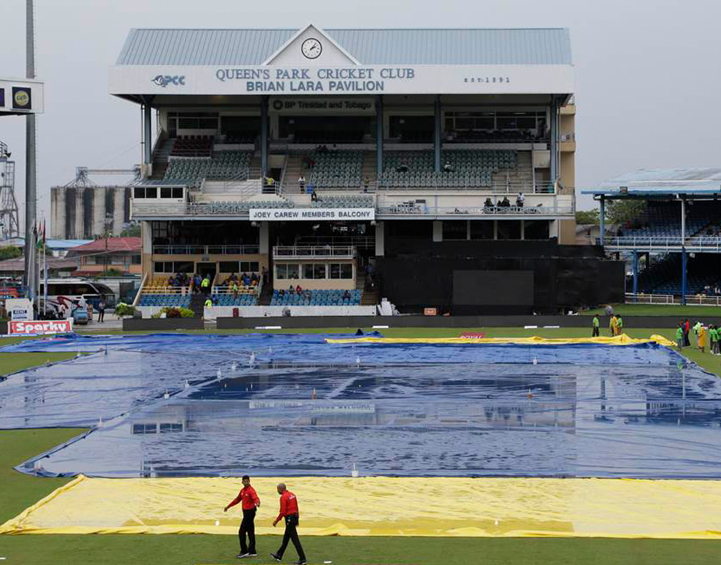 ওয়েস্ট ইন্ডিজের বিরুদ্ধে এই মাঠে ভারত মুখোমুখি হয়েছে ১৪ বার। যার মধ্যে ভারত জয় পেয়েছে ছয় বার। ক্যারিবিয়ানরা জিতেছে সাতটি ম্যাচ। একটি ম্যাচ ভেস্তে যায় বৃষ্টির জন্য। আজ সুযোগ রয়েছে হিসেব সমান-সমান করার। বিরাটের ভারত কি পারবে সেই কাজ করতে?