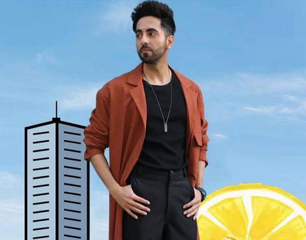 বড় পর্দায় আত্মপ্রকাশ ২০১২-এ, সুজিত সরকারের ‘ভিকি ডোনার’-এ। গানও গেয়েছিলেন ছবিতে। প্রথম ছবিতেই জোড়া ফিল্মফেয়ার পুরস্কার। সেরা অভিনেতা ও সেরা প্লে ব্যাক গায়ক। কেরিয়ারের শুরু থেকেই একটু অন্য রকম ছবিতে অভিনয় করতে ভালবাসেন।