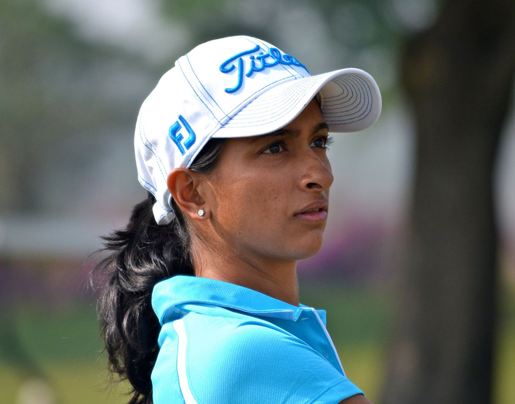 কেরিয়ার বেছে নেওয়ার ব্যাপারে অনীশা এবং তাঁর দিদি দু’জনেই বাবা মায়ের সমর্থন পেয়েছেন। কোনও দিনই তাঁদের উপর কিছু চাপিয়ে দেওয়া হয়নি। কেরিয়ার তৈরি করার সময় অনীশা পূর্ণ সমর্থন পেয়েছেন তাঁর নায়িকা দিদিরও।