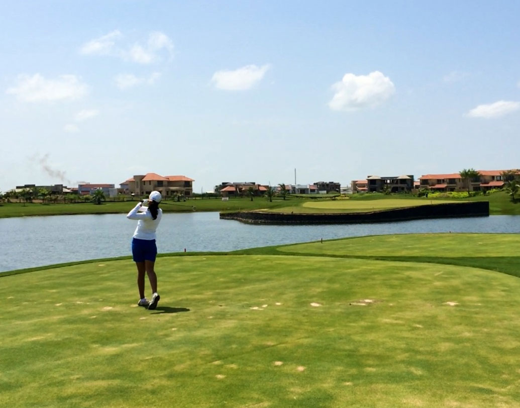 বেঙ্গালুরুর সোফিয়া হাই স্কুলের পরে মাউন্ট কারমেল কলেজে থেকে পড়াশোনা করেন অনীশা। গল্ফের আন্তর্জাতিক মঞ্চে তিনি তুলে ধরেছেন দেশকে। ভারতের প্রথম সারির মহিলা গল্ফারদের মধ্যে অনীশা অন্যতম। তবে তাঁর আদর্শ খেলোয়াড় সাইনা নেহওয়াল।