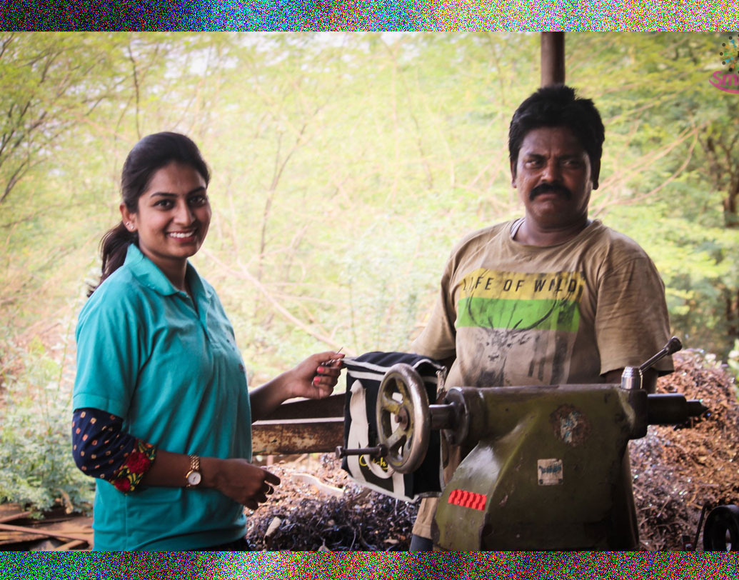 বাবার পরামর্শেই তেজস্বী প্রথমে নিজের বন্ধুদের প্রস্তাব দেন শহরের আবর্জনা পরিষ্কারের। ৭০ শতাংশই নেতিবাচক উত্তর দেন। তাঁদের অনেকে তেজস্বীকে নিয়ে ঠাট্টা করতে শুরু করেন। তবে ৩০ শতাংশ ইতিবাচক উত্তরই তেজস্বীর উৎসাহ বাড়িয়ে তোলে। তেজস্বী তখন চাকরি করতেন না। ফলে বাবা প্রাথমিক জিনিসপত্র কেনার খরচ দেন।