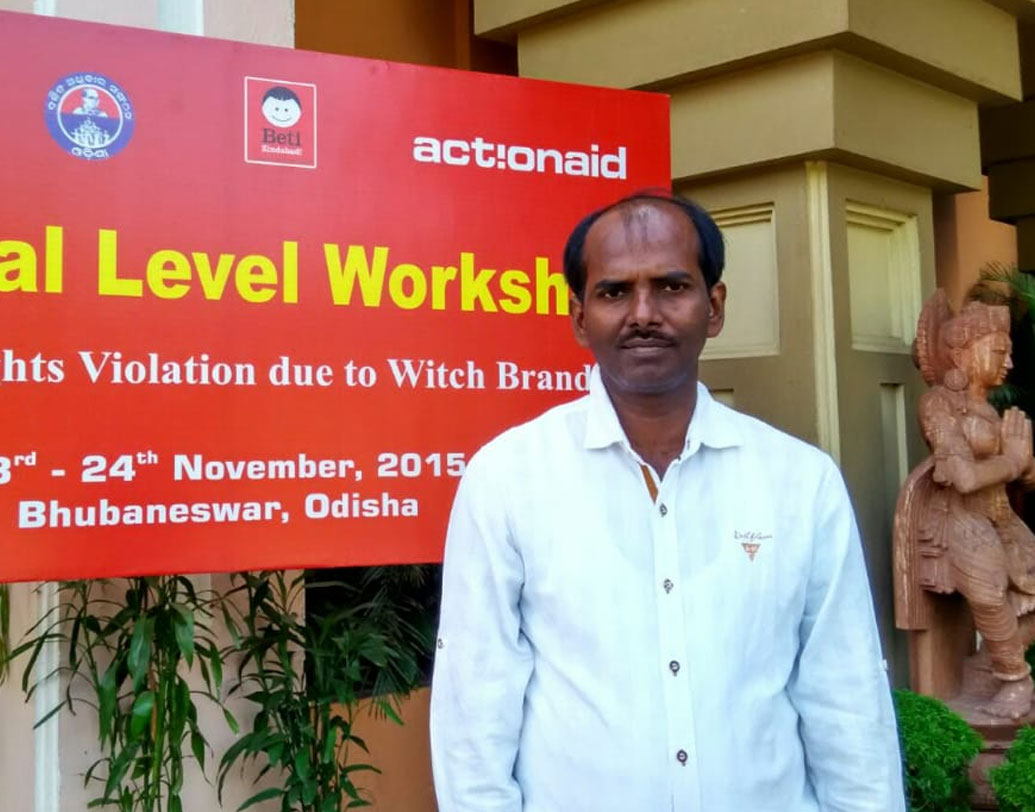 বিহারের সমস্তিপুরে জন্ম বৈদ্যনাথ কুমারের। তাঁর বাবা-মা এতটাই দরিদ্র ছিলেন যে, ছেলের মুখে দু’বেলা খাবার তুলে দিতে পারতেন না। সে কারণে কুমারের বাবা-মা তাঁকে কাকার বাড়িতে রেখে আসেন। ভেবেছিলেন, ওই বাড়িতে ছেলে ভাল থাকবে।