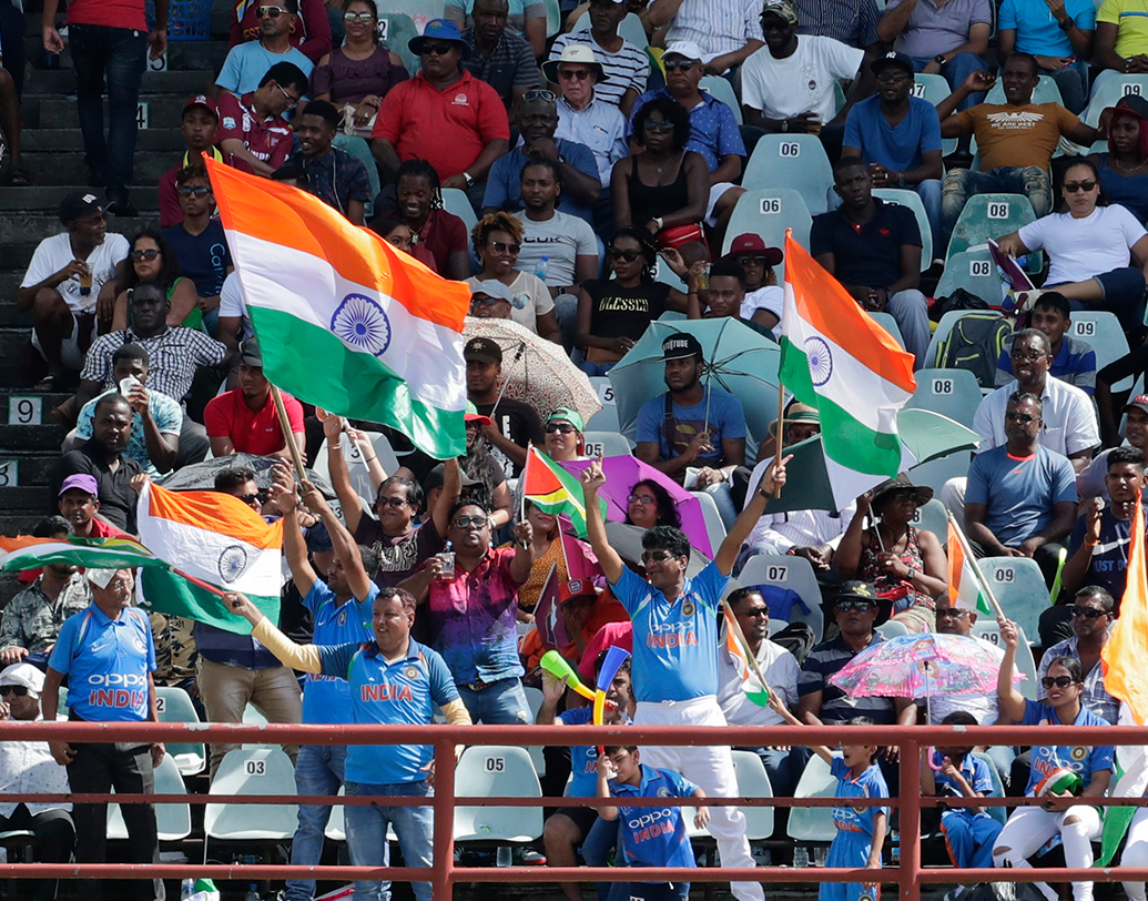 শেষ ম্যাচ জিতে একদিনের সিরিজেও হোয়াইট ওয়াশ করার স্বপ্ন দেখছে বিরাট বাহিনী। সেই কাজ শেষ করতে অপেক্ষা আর মঙ্গলবারের। সেই দিন আবার এই মাঠেই মুখোমুখি দুই দল সিরিজের শেষ ম্যাচে।