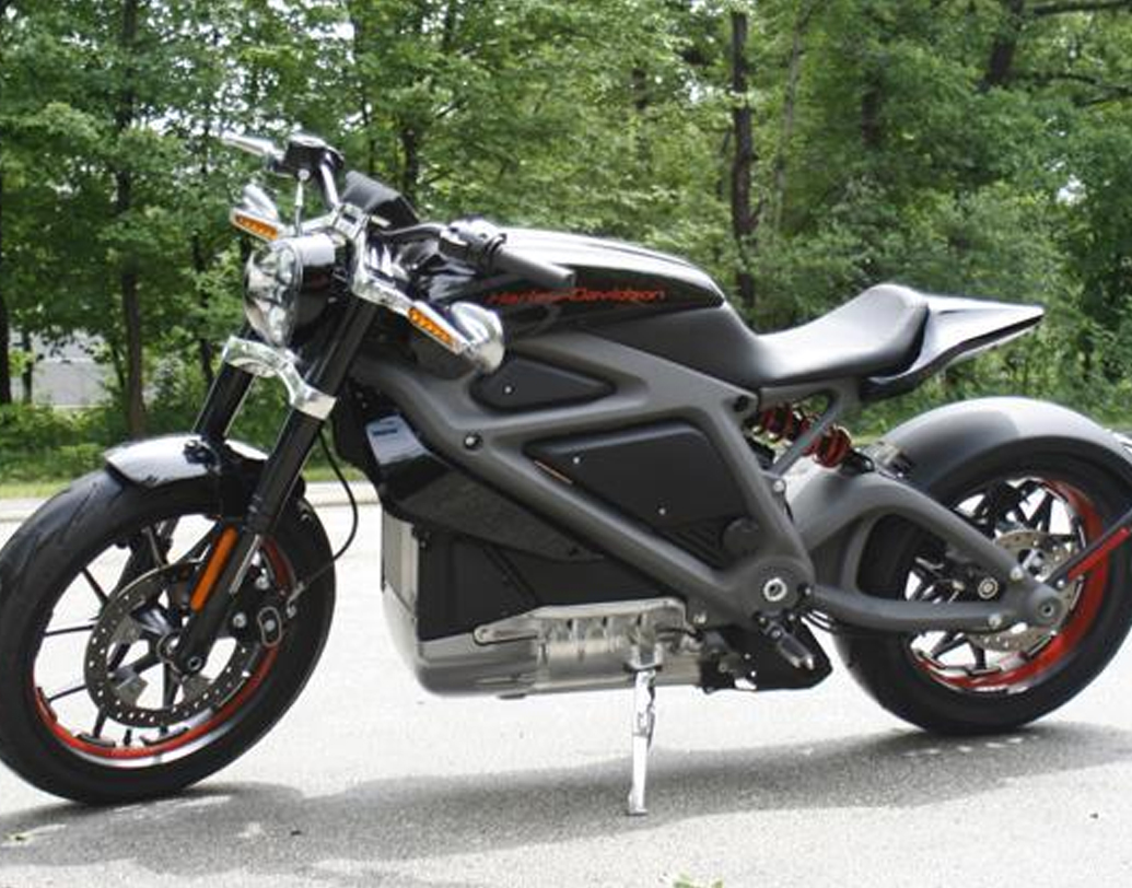 ২০১৮-র একটি মোটরবাইক শো-এ আত্মপ্রকাশ করে হার্লে ডেভিডসন লাইভওয়্যার। এর বেশ কিছু বিশেষত্বের মধ্যে একটি হল নতুন বৈদ্যুতিন পাওয়ারট্রেন।