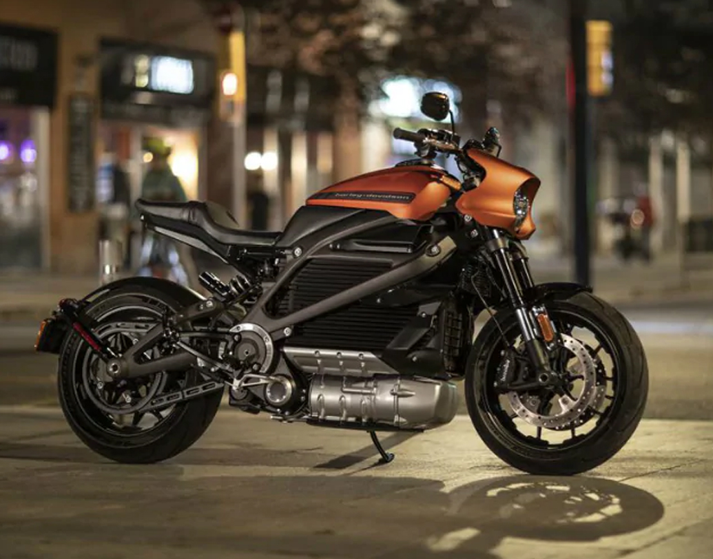 বাইক চালাতে চালাতেই থাকছে গান শোনা, ফোনে কথা বলা এবং নেভিগেশন ইনস্ট্রাকশন অনুসরণ করার সুবিধে। এই সুবিধে দেবে এইচ ডি অ্যাপ।