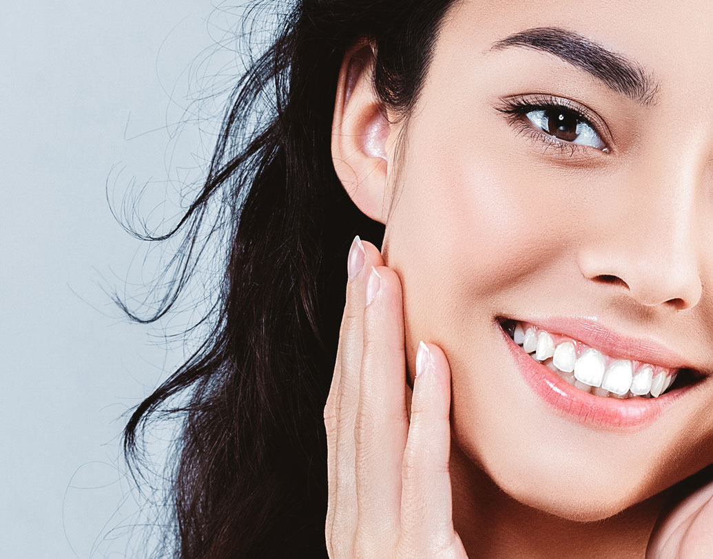 এই অবস্থায় কিছু ক্ষণ রেখে তার উপর প্রসাধনী ব্যবহার করুন। ত্বকের টোনিংয়ে এই পদ্ধতি খুবই কার্যকর। মেক আপের আগে এই পদ্ধতিতে ত্বক টোন্‌ড হলে ঘাম কম তো হবেই, মেক আপ টিকবেও বহু ক্ষণ।