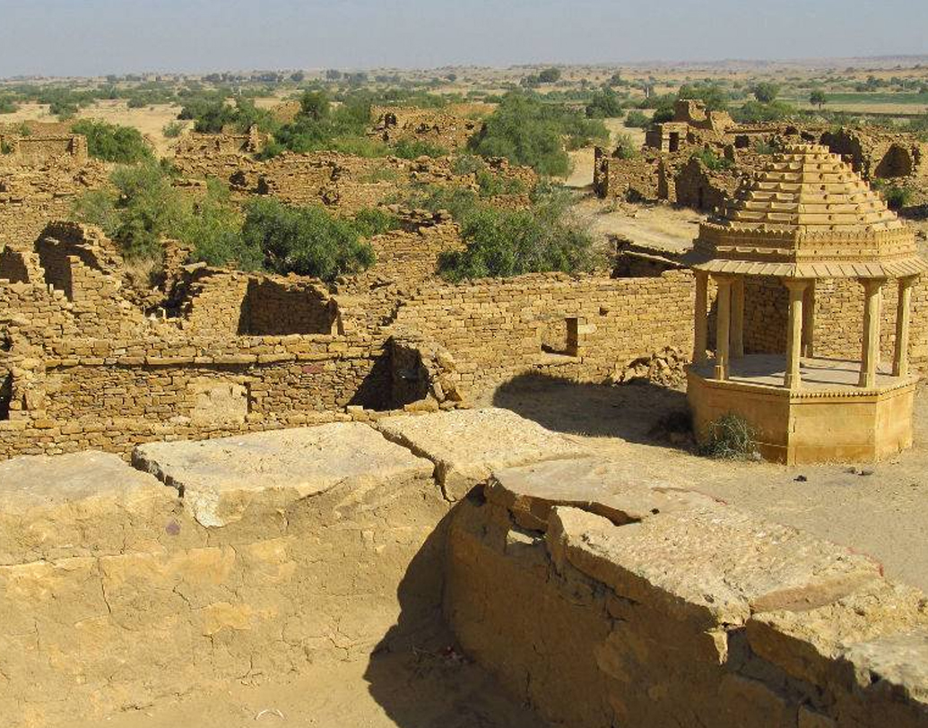 কিন্তু গ্রামবাসীরা কি ফিরে যান আবার যোধপুরের পালিতে? নাকি নতুন বসতি গড়েন অন্য কোথাও? ইতিহাস সে সম্পর্কে সম্পূর্ণ নীরব। কার্যত কর্পূরের মতো উবে যান তাঁরা।